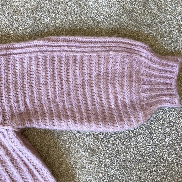 Free people chunky dusty rose colored sweater size small - Picture 3 of 4